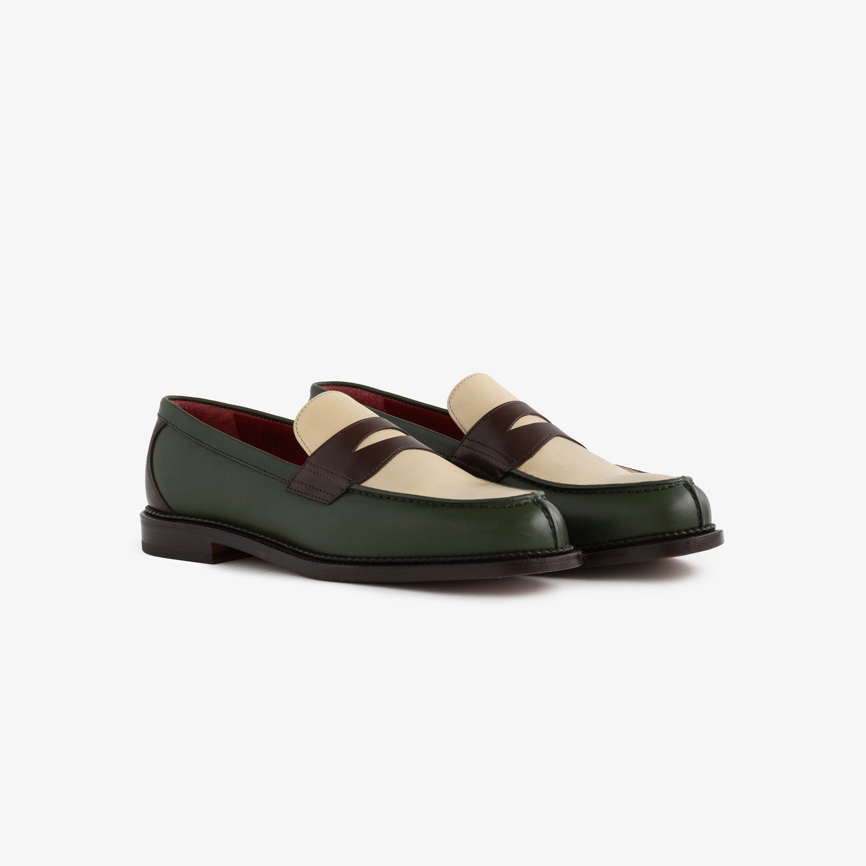 Queens     Crest     Loafer