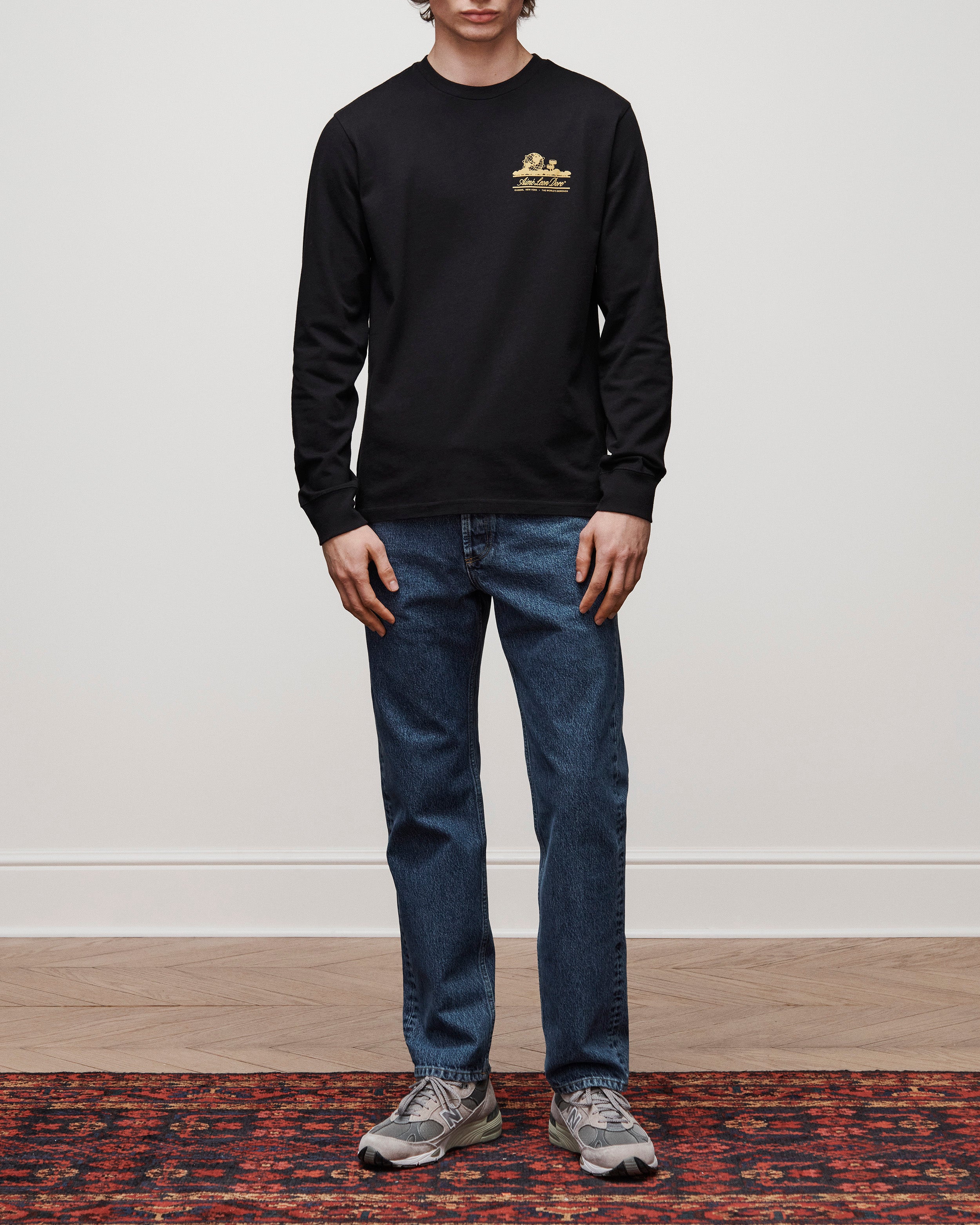 Long-Sleeve Unisphere Tee 3