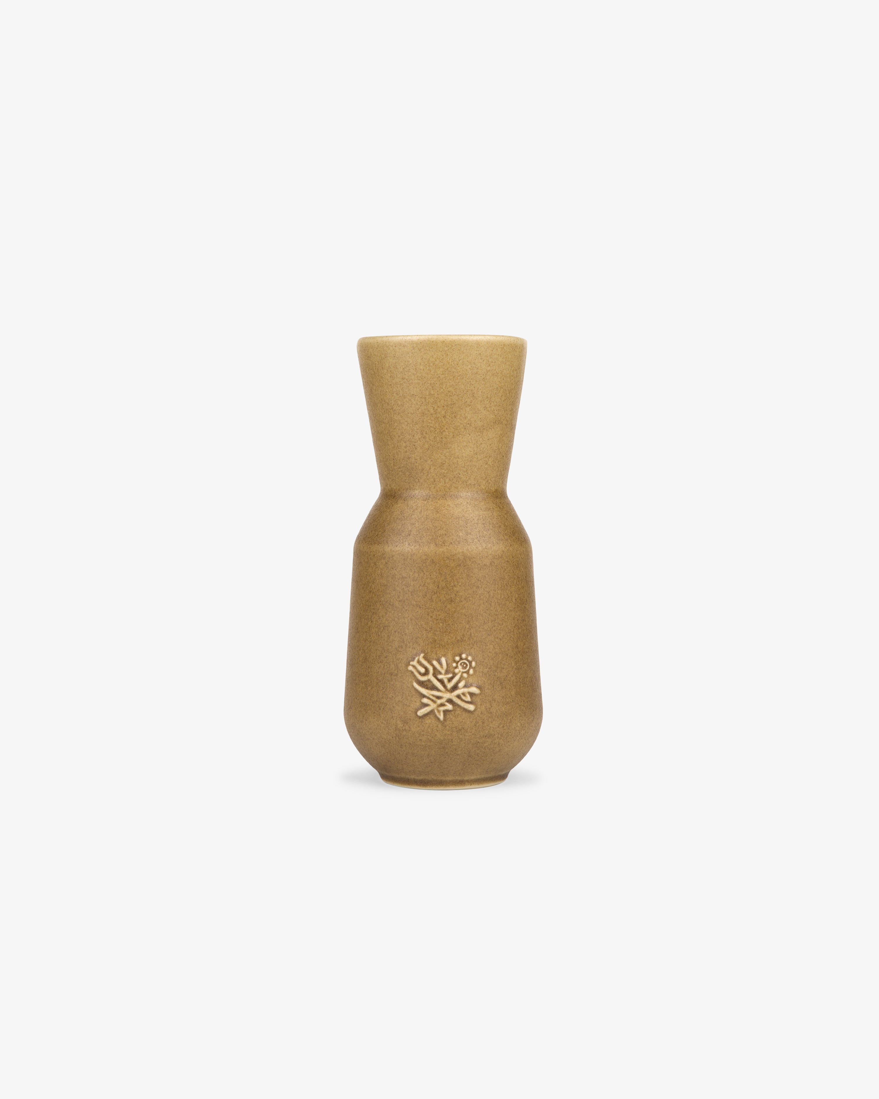 Queens Crest Artisanal Vase 2