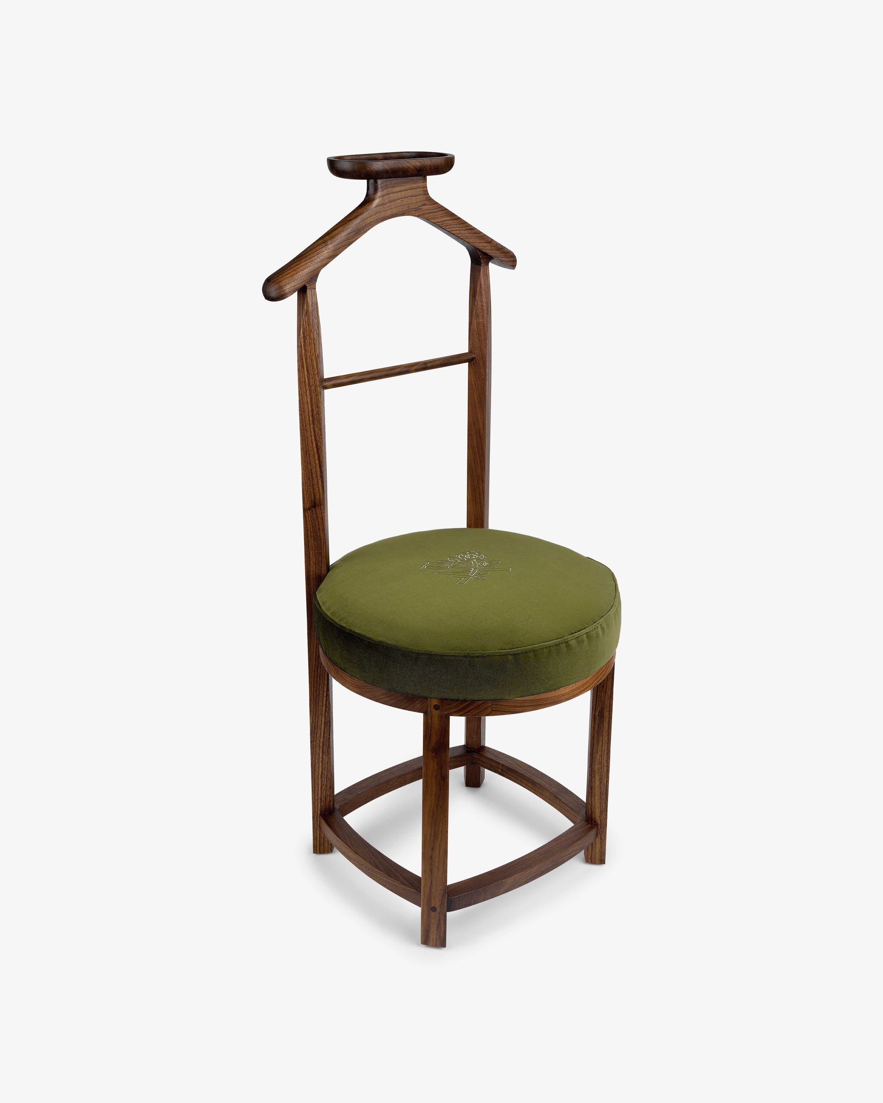 Queens Crest Valet Chair 3