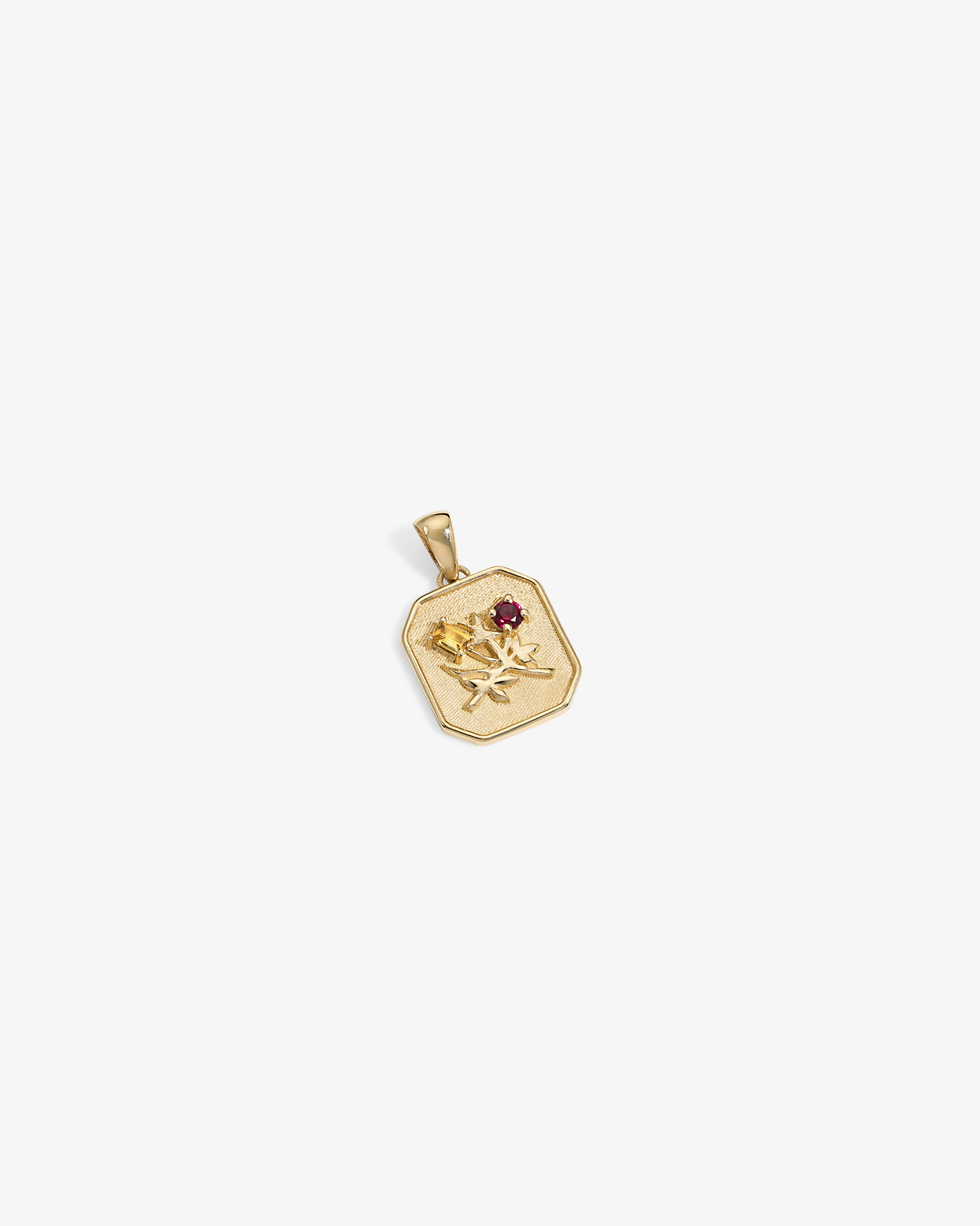 14Kt Gold Queens Crest Relief Pendant 2