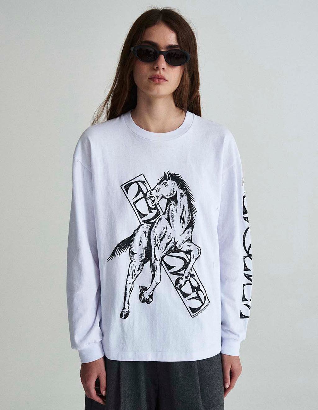 Remera Corcel M/L Blanco